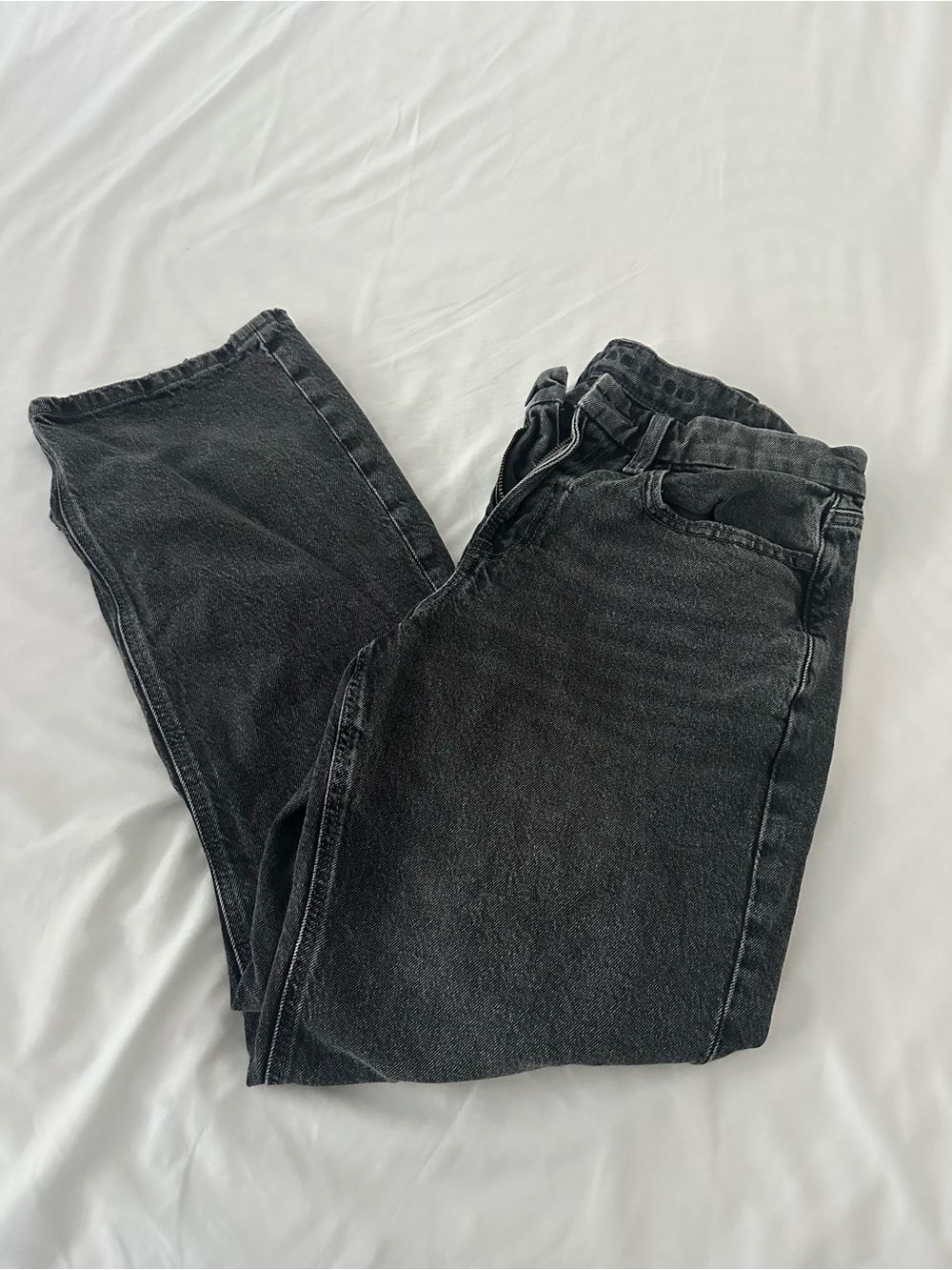 American Eagle Outfitters Women's Straight Leg Jeans in Black